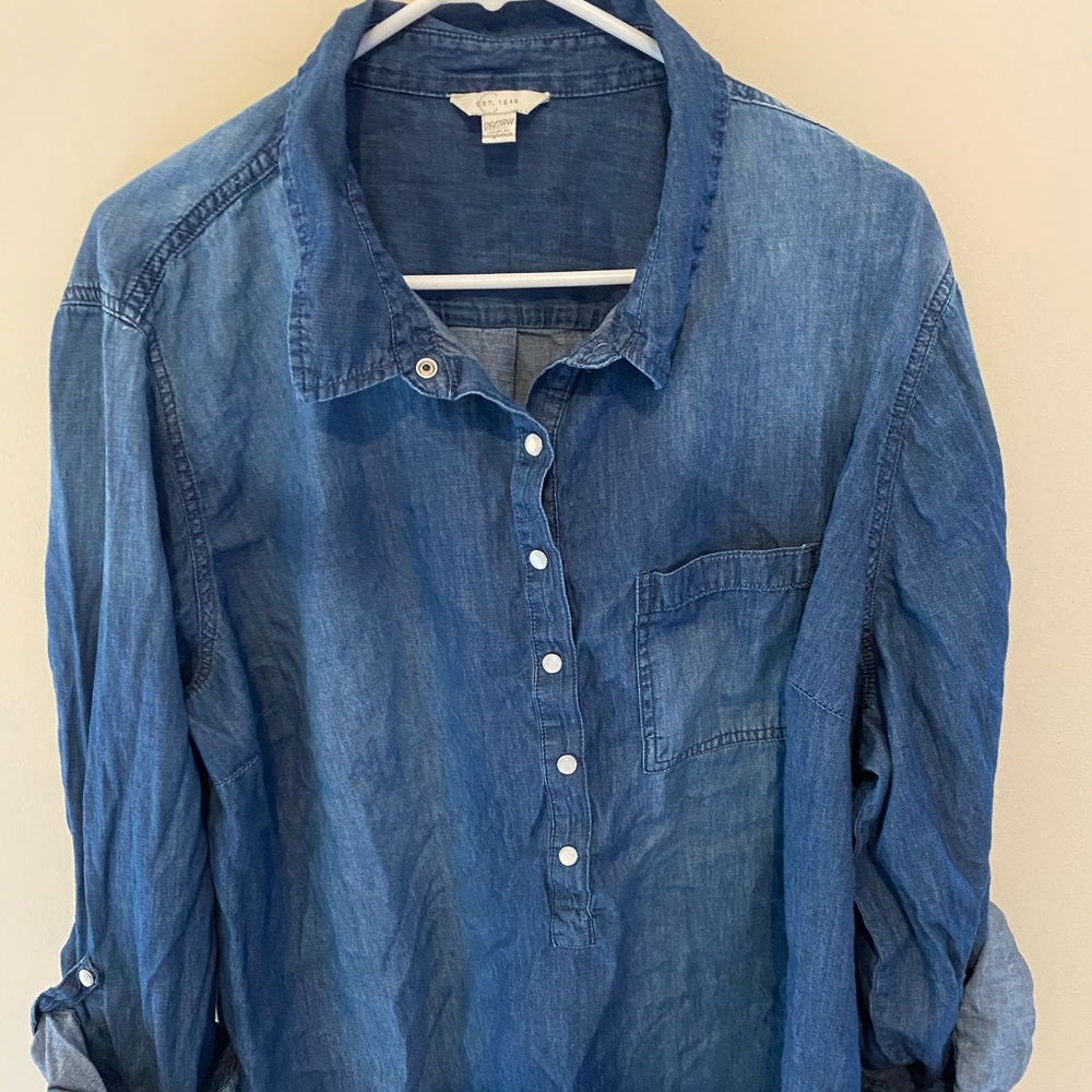 Blue chambray top size 26/28